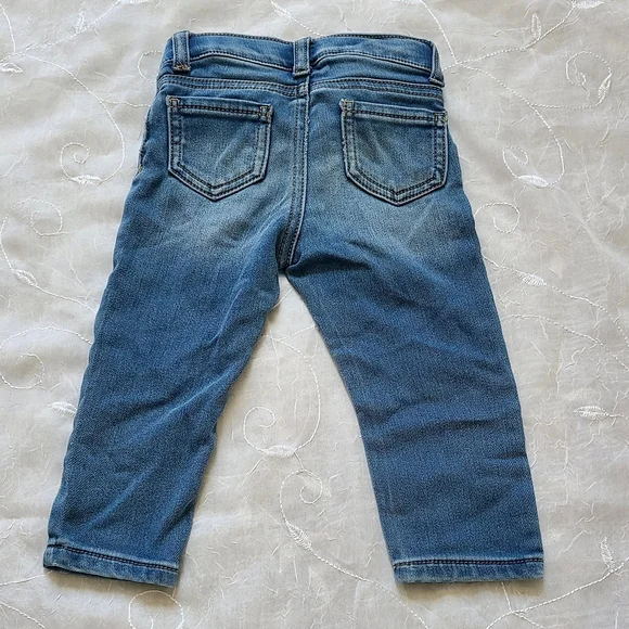 Cat & Jack Girl Denim Blue Jeans 18 Months Ruffle Detail Preppy Light Wash - Picture 3 of 8